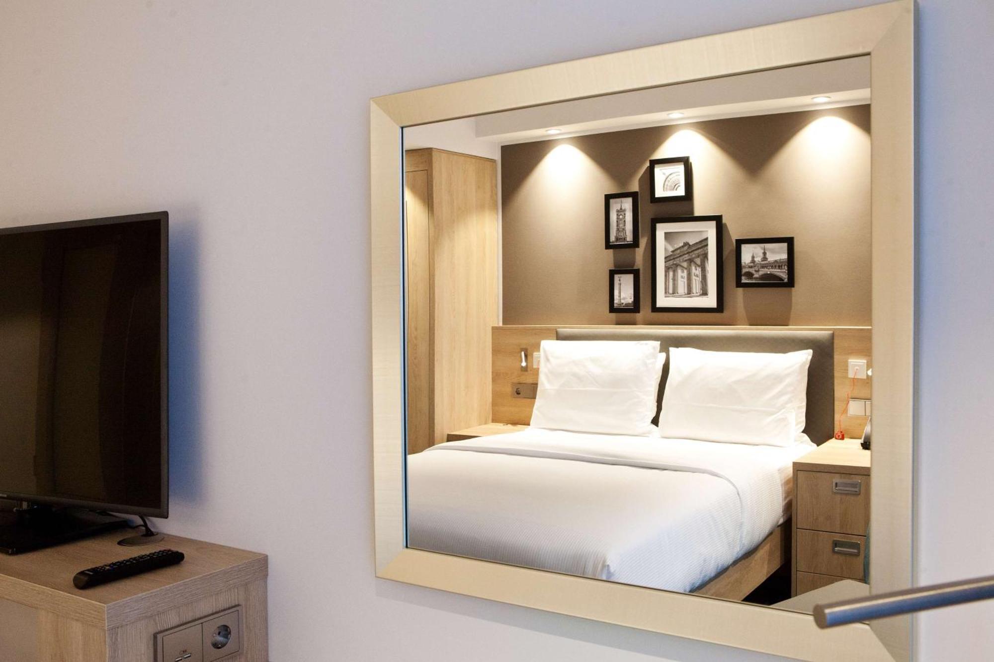Hampton By Hilton East Side Gallery Hotel 3*