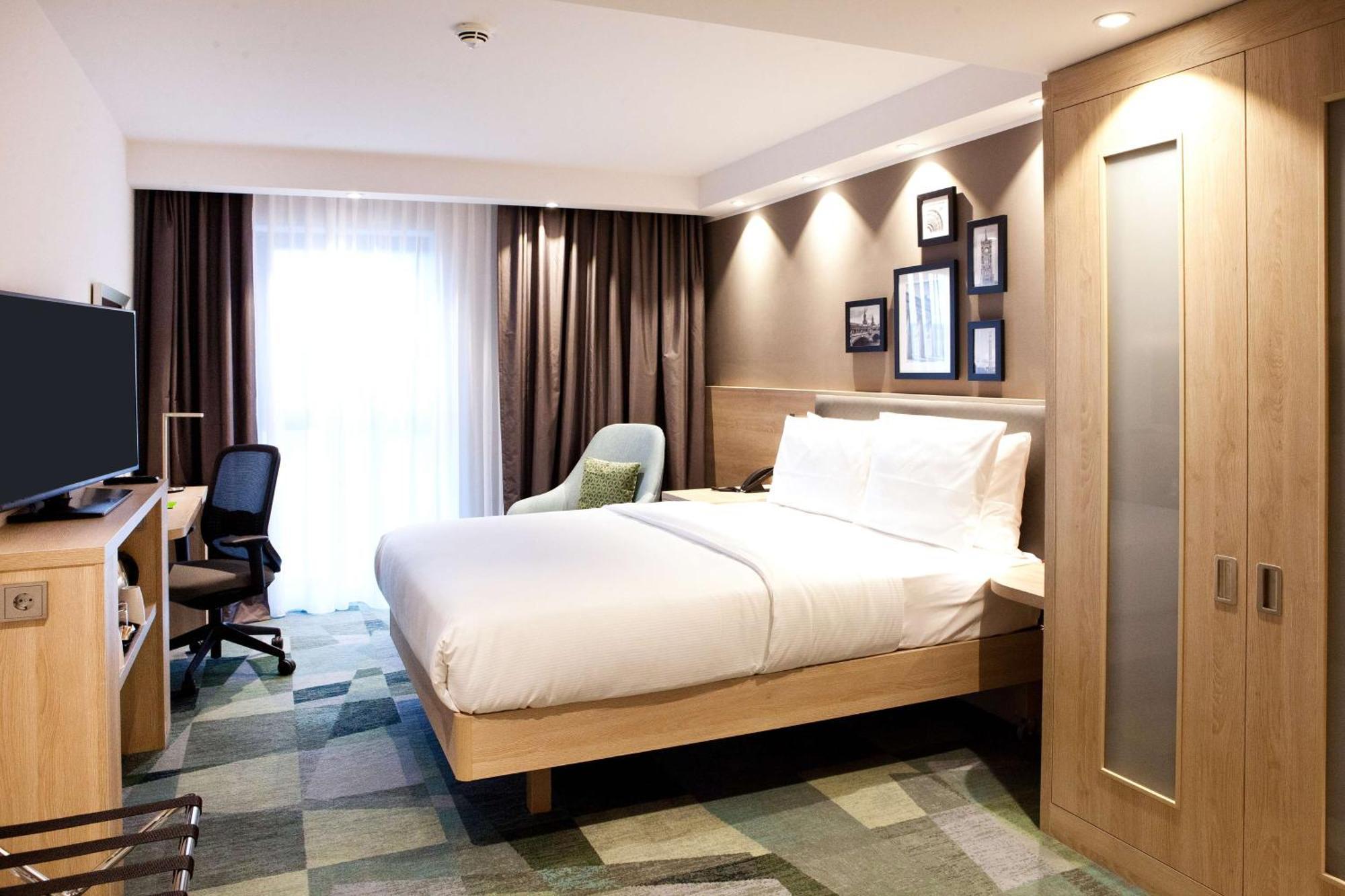 Hampton By Hilton East Side Gallery Hotel 3*