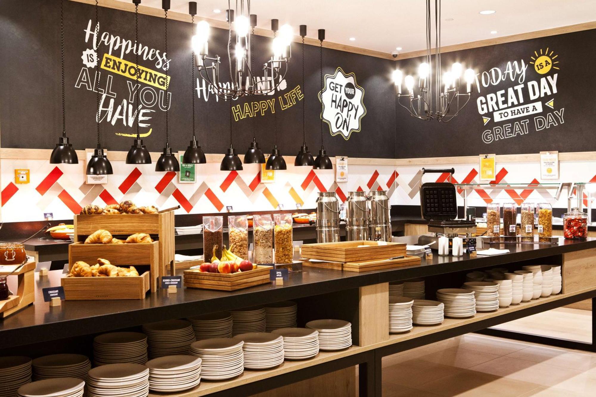 Hampton By Hilton East Side Gallery Hotel 3*